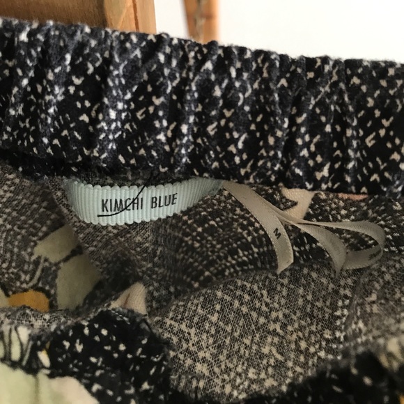 Kimchi Blue 50’s style easy summer dress - Picture 4 of 5